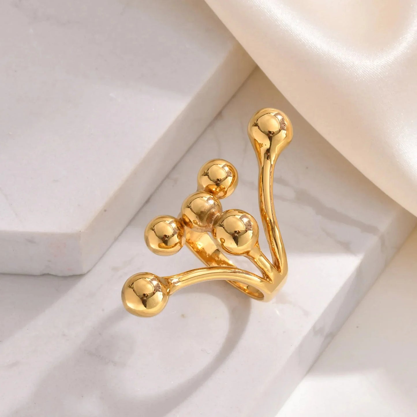 Brehn | 18k Bold Geschichteter Ball Wickelring
