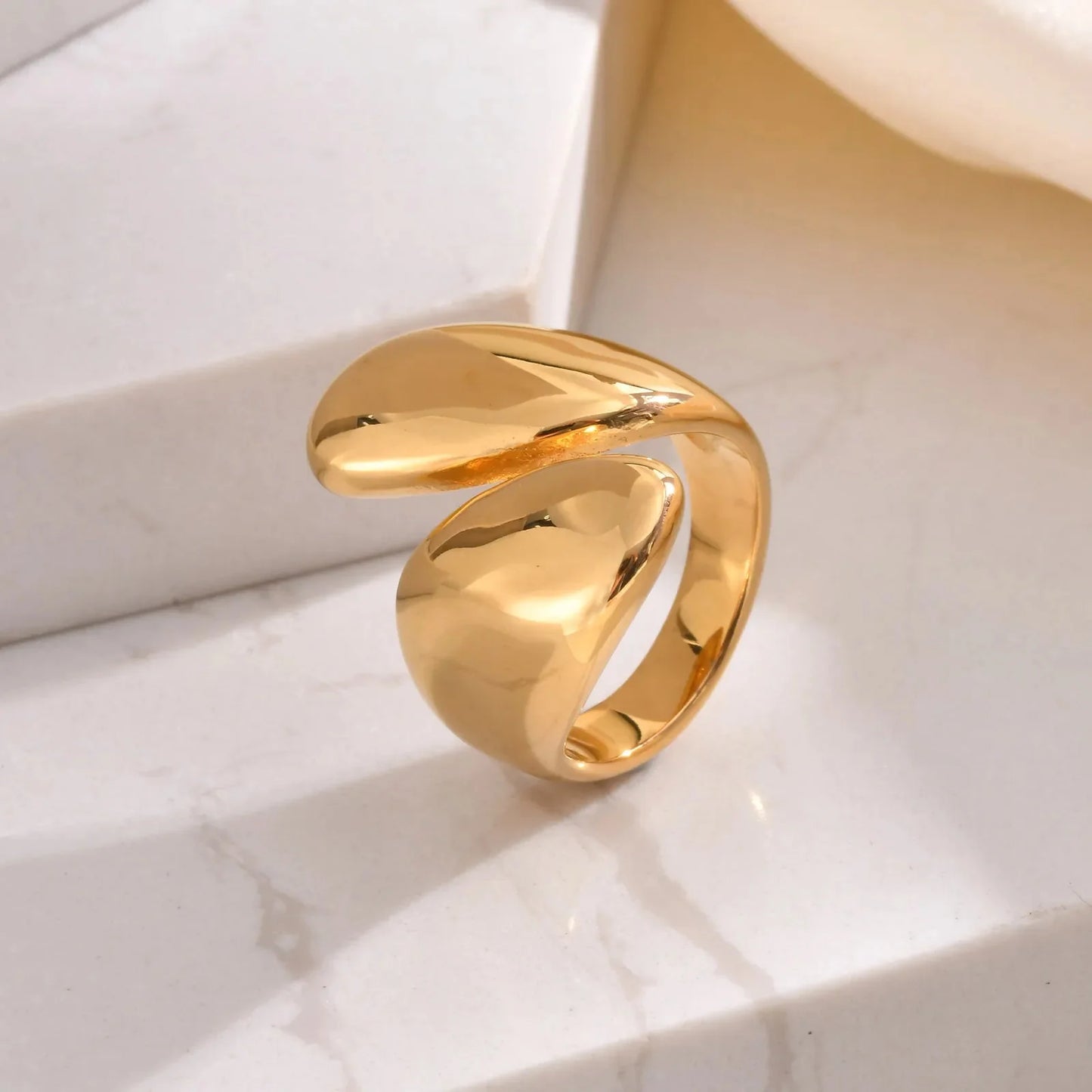 Brehn | 18k Chunky Tropfen Wickelring