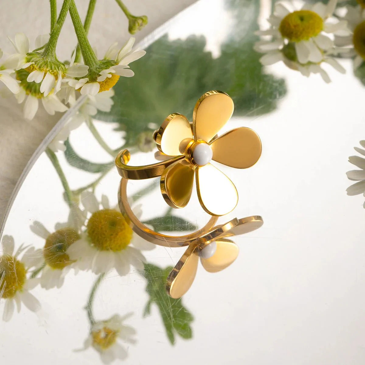 Brehn | 18k Zarte Daisy Blumenring