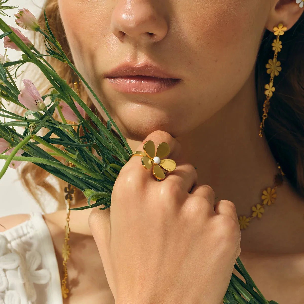 Brehn | 18k Zarte Daisy Blumenring