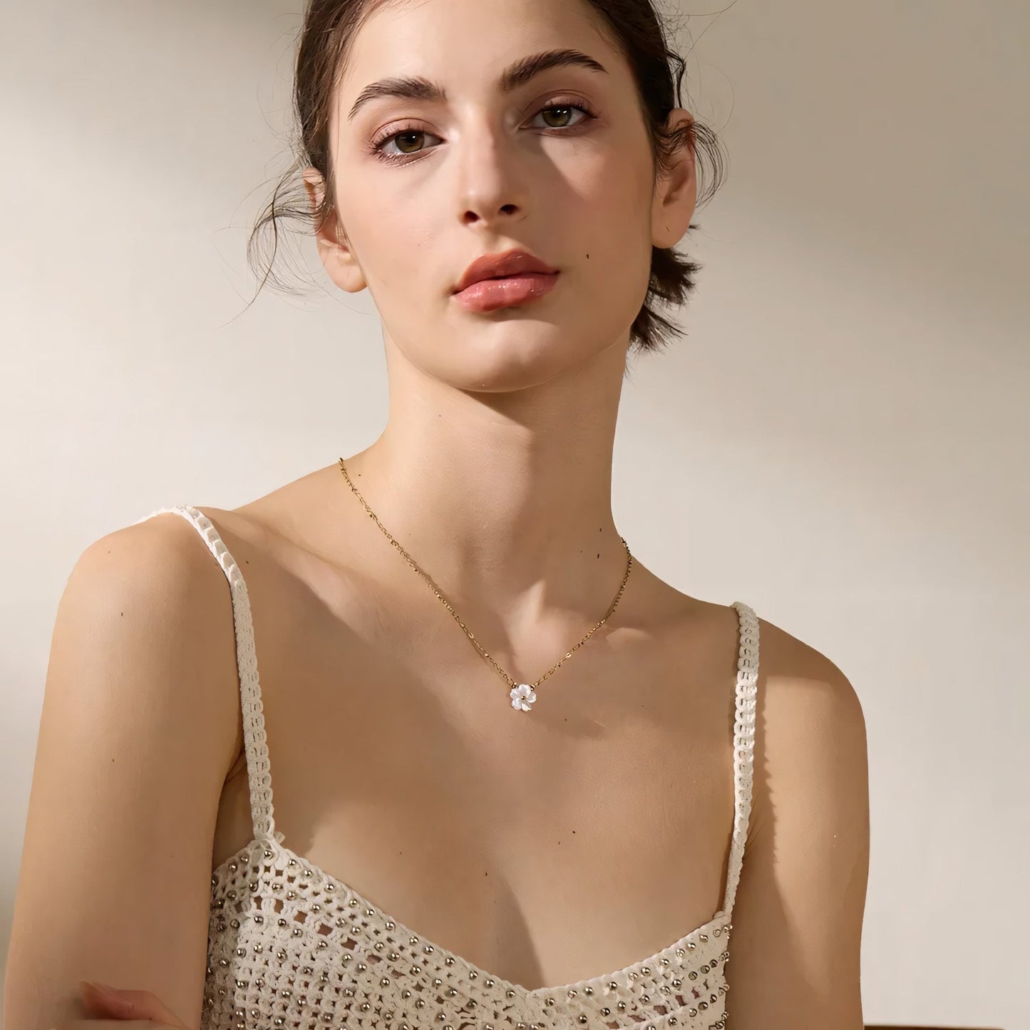 Brehn | 18k Zartes Weißes Florales Halsband