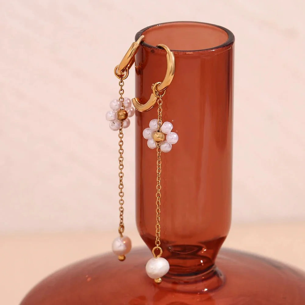 Brehn | 18k Hängende Florale Perlenohrringe