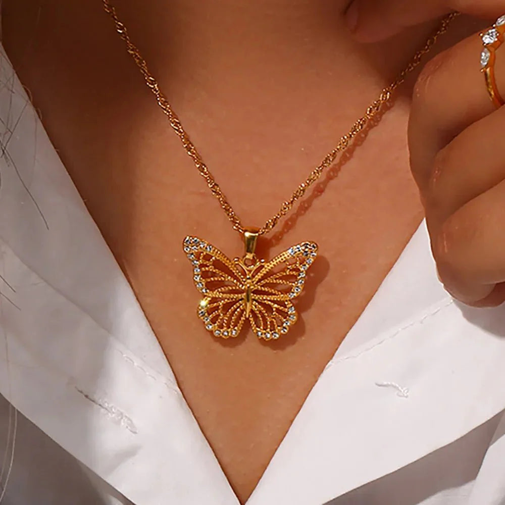 Brehn | 18k Diamant Akzent Schmetterlingshalskette