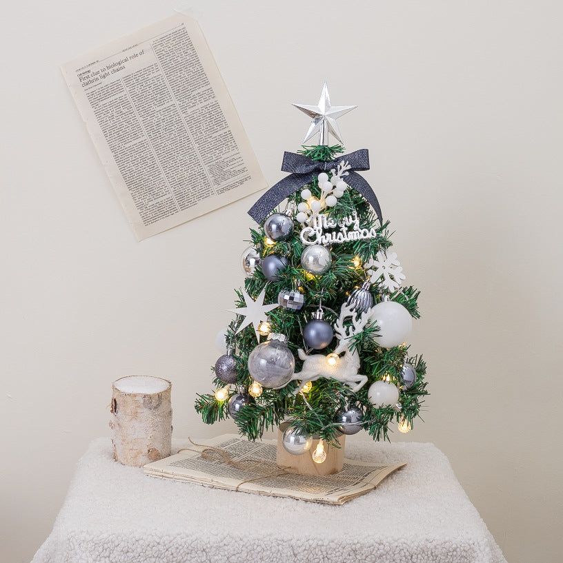 Mini-Weihnachtsbaum mit Beleuchtung für den Schreibtisch