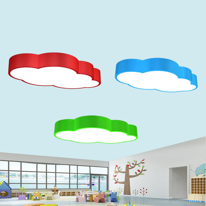 LED-Wolken-Deckenleuchte fürs Kinderzimmer – Verspieltes Design in Rot/Gelb/Schleifenform
