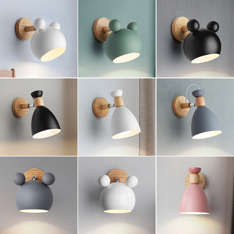 Bär/Glocke Rotierende Wandmontierte Lampe Macaron Eisen 1-Kopf Nachttisch Lese Wandlicht in Weiß/Rosa/Grün und Holz | Brehn