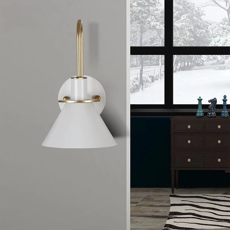 Schwarz/Weiß/Grün Kegel Wandlampe Macaron 1-Licht Metall Wandleuchte mit gebogenem Arm für Schlafzimmer, Warm/weißes Licht | Brehn