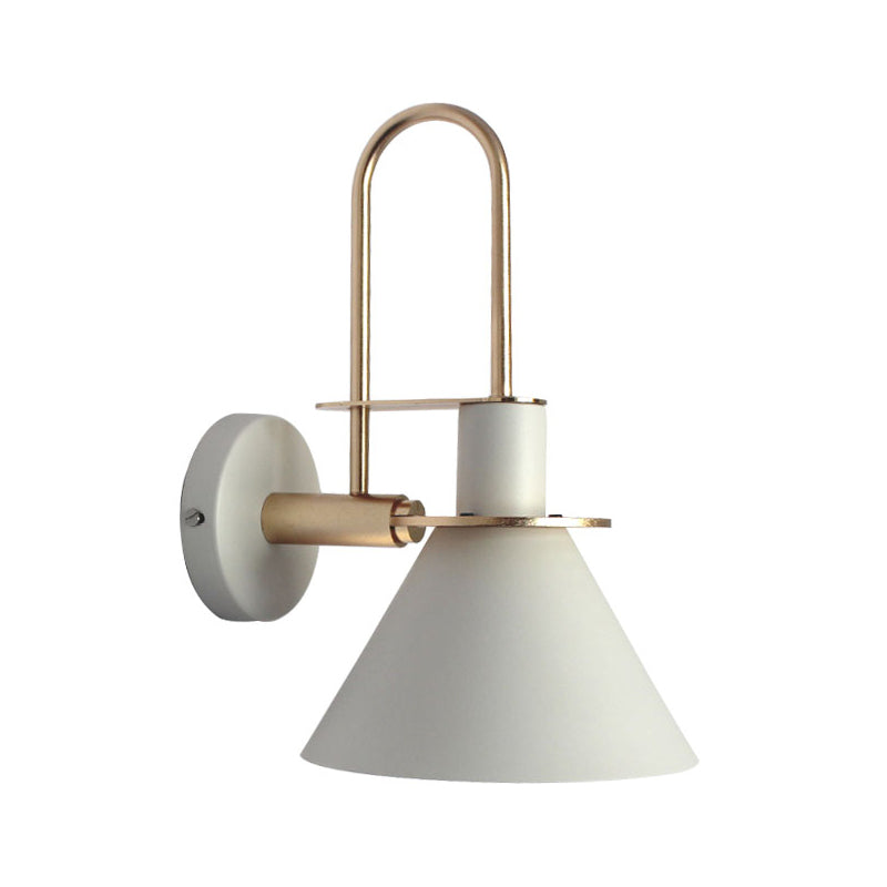 Schwarz/Weiß/Grün Kegel Wandlampe Macaron 1-Licht Metall Wandleuchte mit gebogenem Arm für Schlafzimmer, Warm/weißes Licht | Brehn