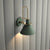 Schwarz/Weiß/Grün Kegel Wandlampe Macaron 1-Licht Metall Wandleuchte mit gebogenem Arm für Schlafzimmer, Warm/weißes Licht | Brehn