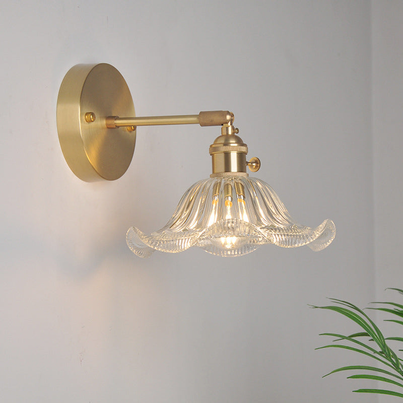 Eisen Messing-Finish Wandleseleuchte Schwenkarm 1-Licht Industrielle Wandlampe mit Blüte/Schale Klarglas-Schirm | Brehn