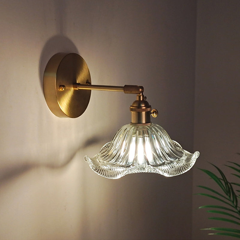 Eisen Messing-Finish Wandleseleuchte Schwenkarm 1-Licht Industrielle Wandlampe mit Blüte/Schale Klarglas-Schirm | Brehn