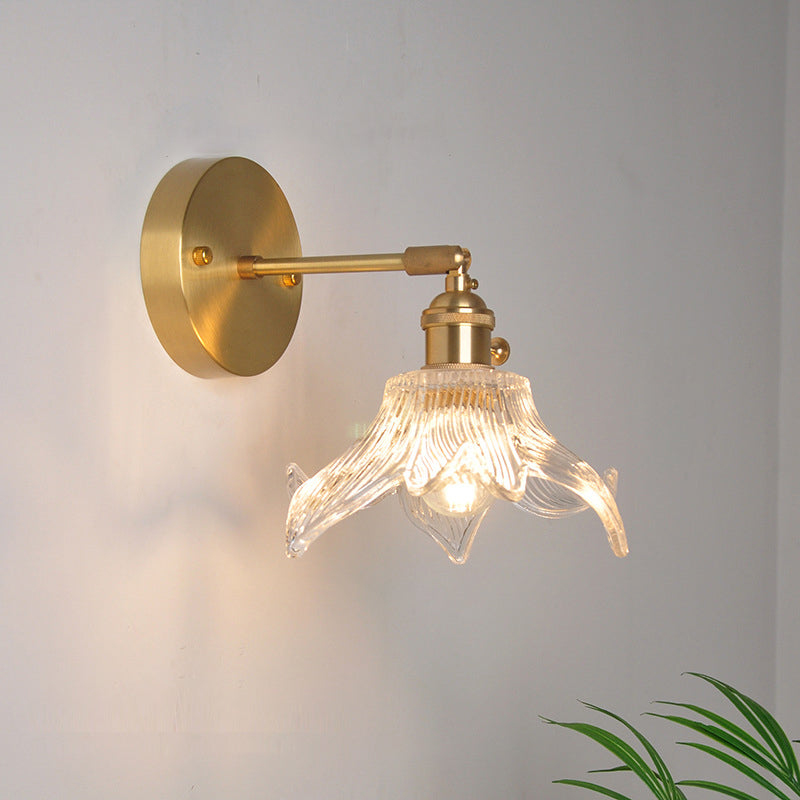 Eisen Messing-Finish Wandleseleuchte Schwenkarm 1-Licht Industrielle Wandlampe mit Blüte/Schale Klarglas-Schirm | Brehn