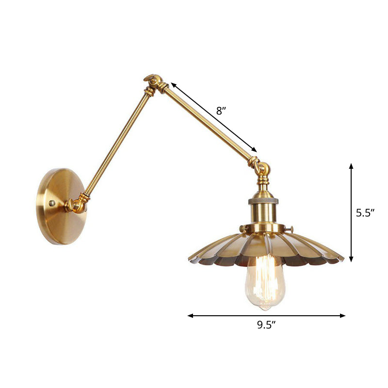 Wandleuchte aus Messing, geschwungen/horn-/kegelförmig, einzelne 15/20 cm breite antike Wandlampe mit Schwenkarm