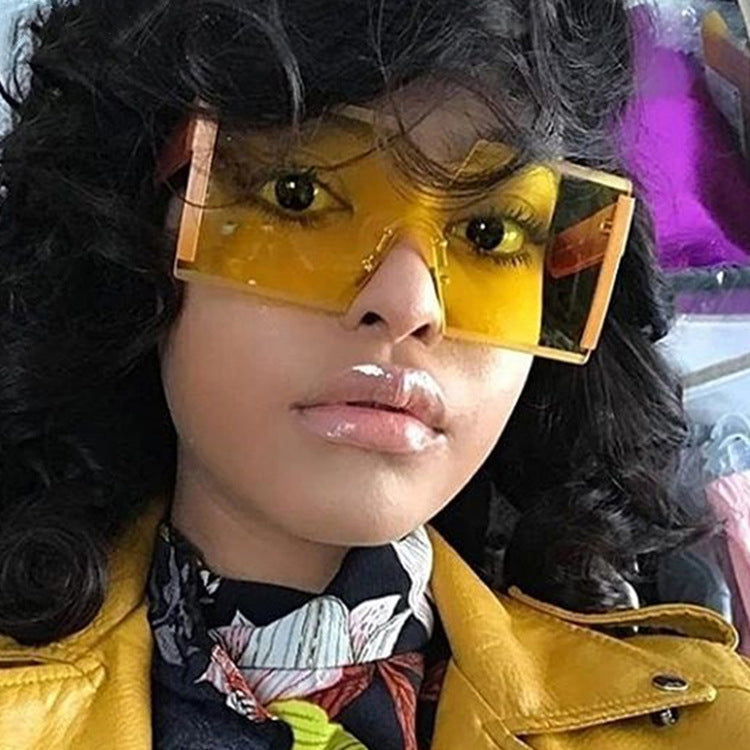 Damen futuristische oversized Sonnenbrille mit markantem Design Brehn