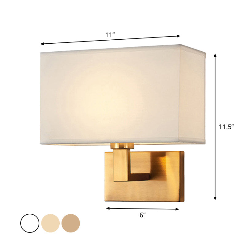 Postmoderner Kubus Wandleuchte Stoff 1-Licht Nachttisch Lese Wandleuchte in Weiß/Beige/Braun mit Schwarz/Gold Arm | Brehn