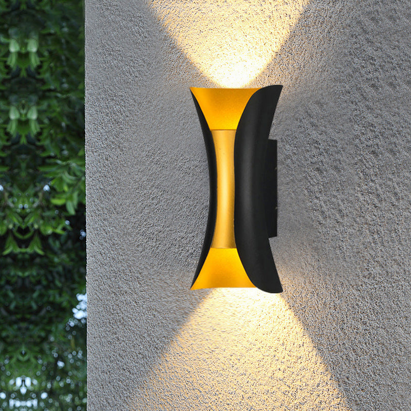Klein/Groß Flackernde LED Wandleuchte Modern Metall 2 Glühbirnen Schwarz/Weiß/Weiß-Gold Auf Ab Licht für Terrasse | Brehn