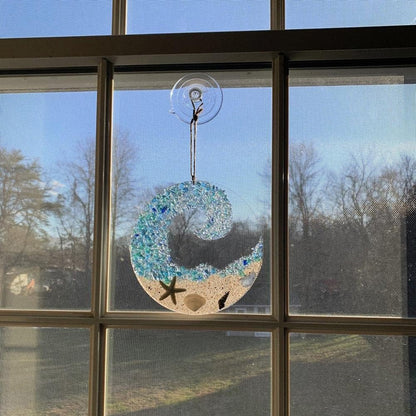 Sonnenfänger aus Treibglas – Strandornament aus brechenden Meereswellen