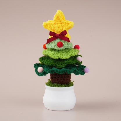 Gehäkelter Weihnachtsbaum im Topf