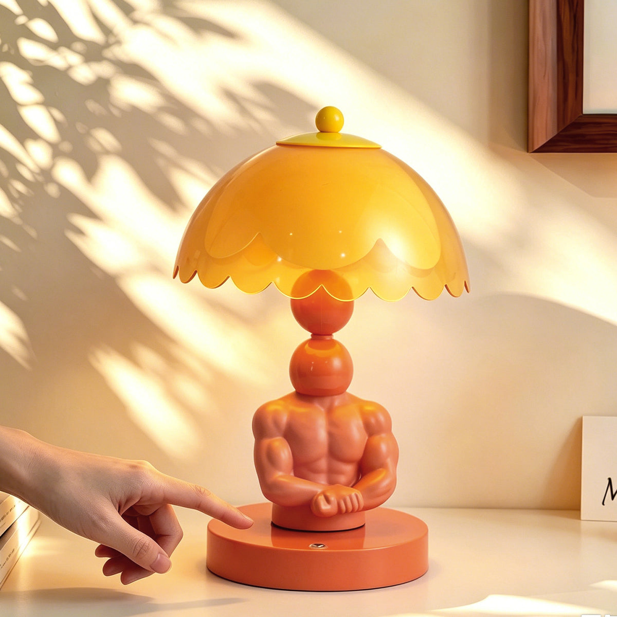Muskulöse Figur Tischlampe