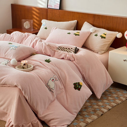 4-teiliges Milchfleece-Bettwäsche-Set mit Stickerei
