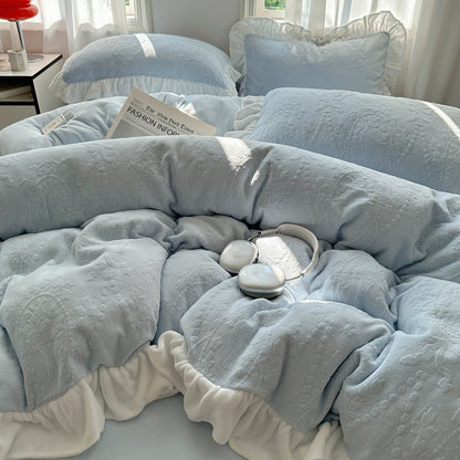 Flauschiges Milchfaser-Fleece Bettwäsche-Set mit Spitzenbesatz