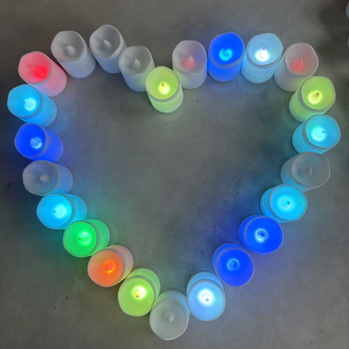 LED-Kerzenlicht mit Wellenrand, PP-Kunststoff