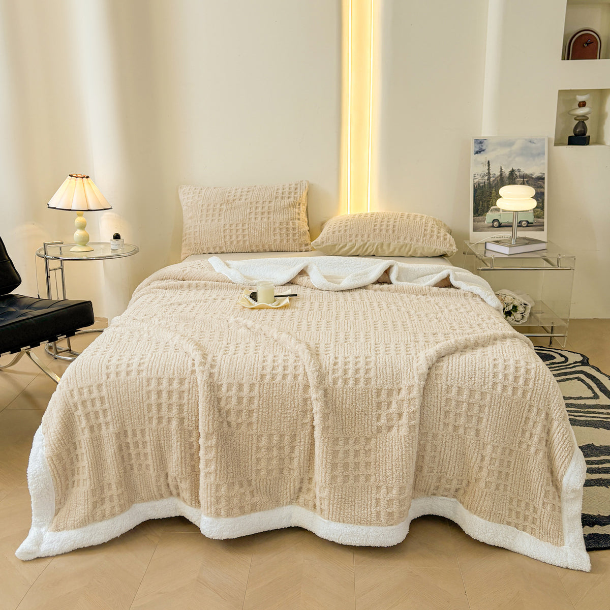 Vielseitige Korallenfleece-Decke mit Reliefmuster