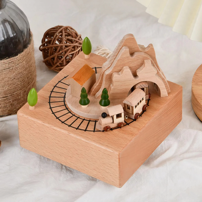 Holz-Spieluhr mit mechanischem Uhrwerk