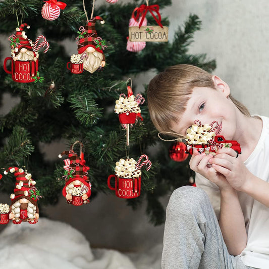 Weihnachtlicher Holzanhänger-Set mit Wichtelmotiven