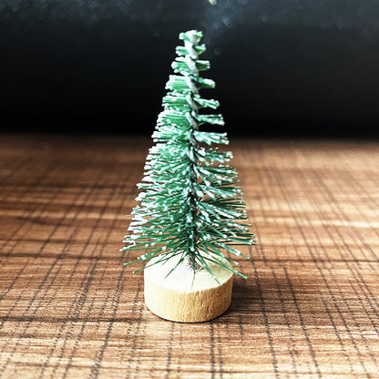 Mini-Weihnachtsbaum mit Tannennadel-Optik