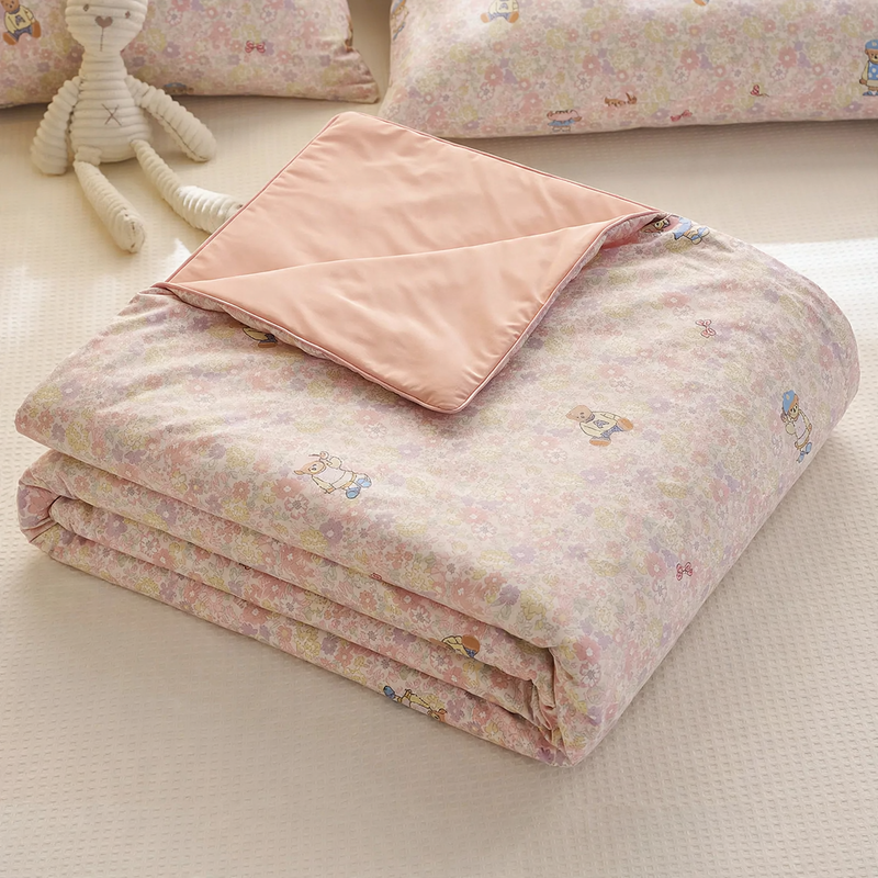 Sommerleichte Kühldecke mit Kühlfasern