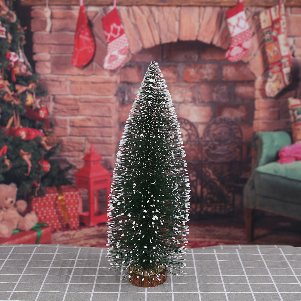 Mini-Weihnachtsbaum aus Kiefernnadeln