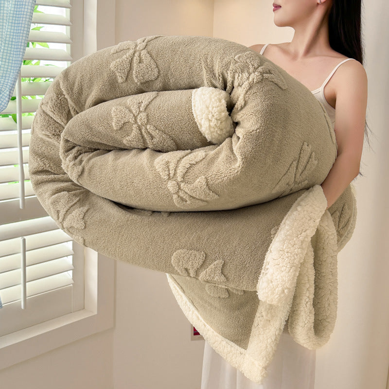 Doppellagige Jacquard-Kuscheldecke mit Lammfleece-Optik