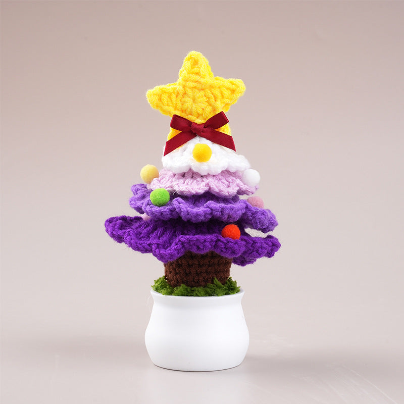 Gehäkelter Weihnachtsbaum im Topf
