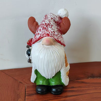 Weihnachts-Wichtel-Figur mit Weihnachtsmütze