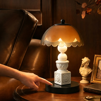 Nachttischlampe mit Quallen-Reliefmotiv, weiß