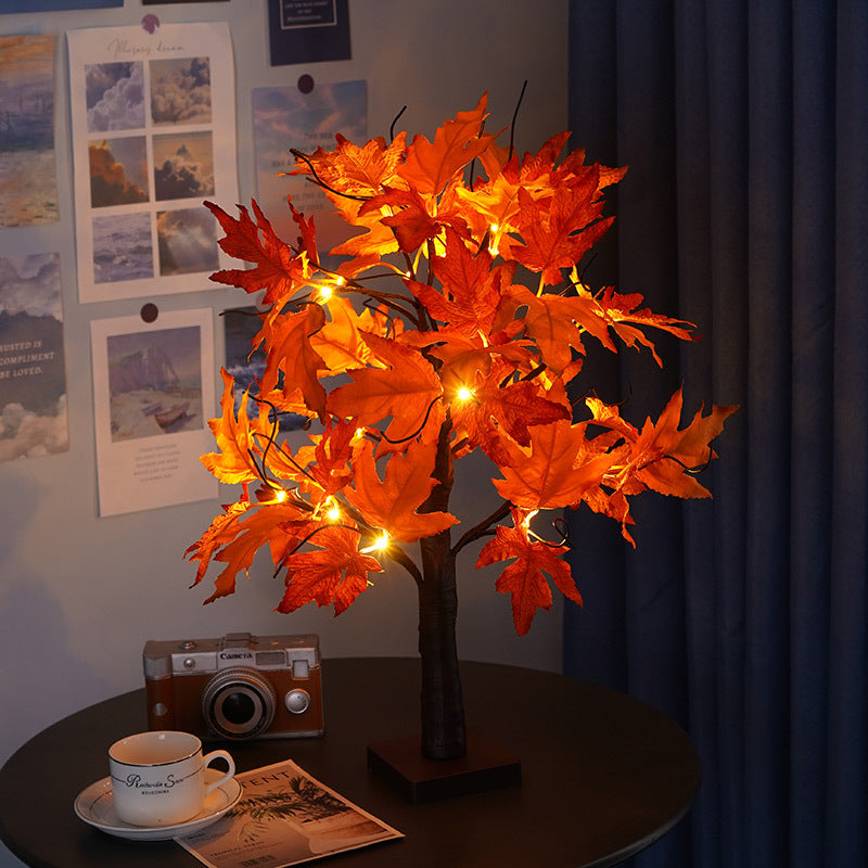 LED-Baumleuchte mit Ahornblättern