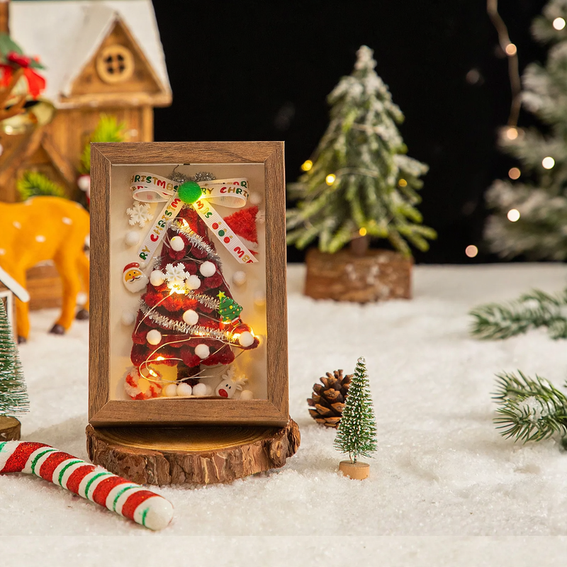 DIY Weihnachtsbaum-Tischdekoration aus Biegeplüsch
