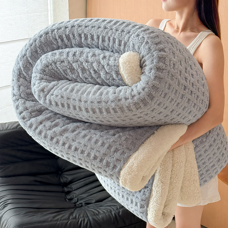 Doppellagige Kuscheldecke mit Struktur