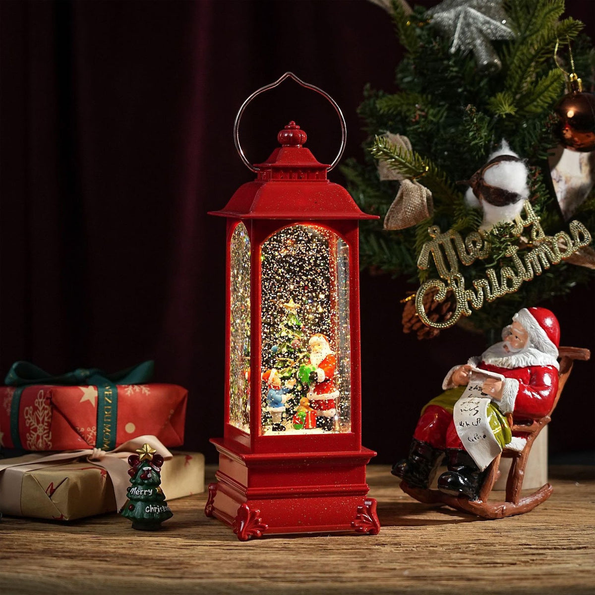 Dekorative Weihnachts-Laterne mit Schneeeffekt und Licht