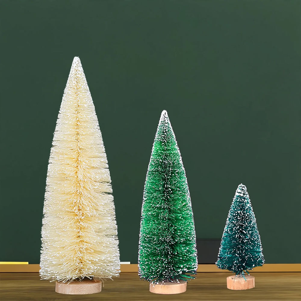 Miniatur-Weihnachtsbaum als Tischdekoration