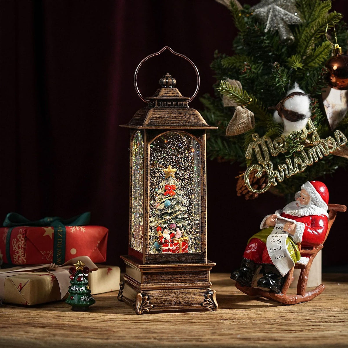 Dekorative Weihnachts-Laterne mit Schneeeffekt und Licht