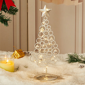 Dekorative LED-Weihnachtsbaum-Figur aus Metall