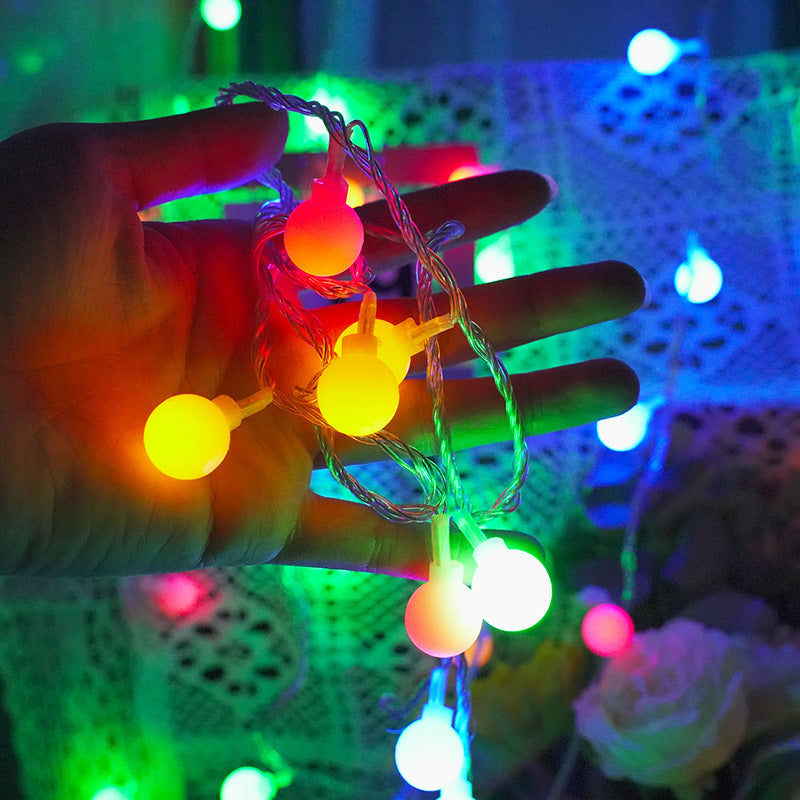 LED-Lichterkette mit Kugeln für Dekoration und Camping