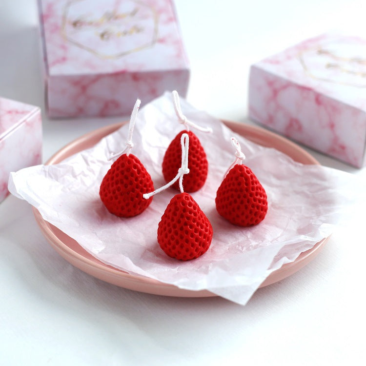 Miniatur-Duftkerze Erdbeere, 2,6 × 3,5 cm