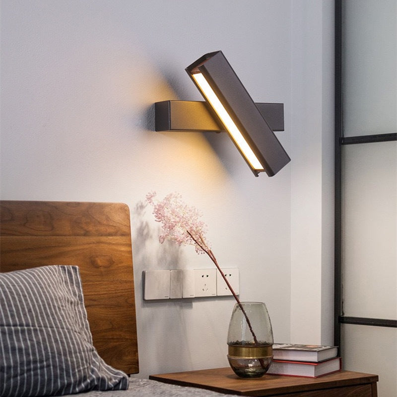 Moderne LED-Wandleuchte, schwenkbar