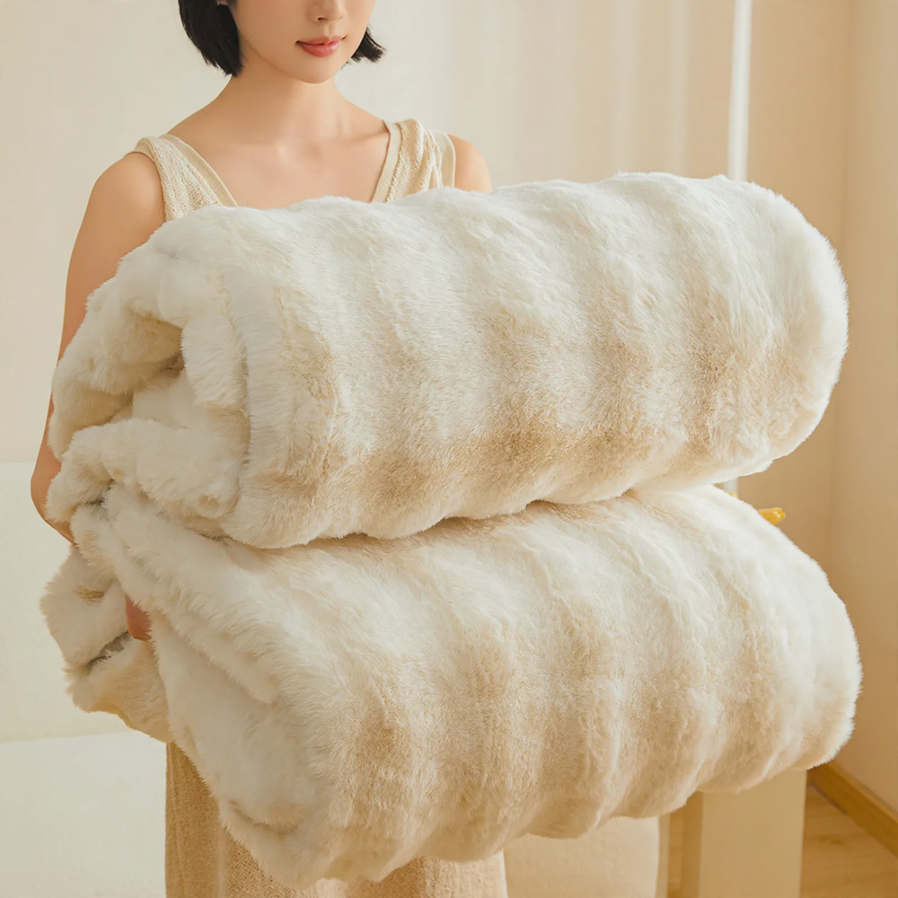 Flauschige Flanell-Wohndecke, winterwarm