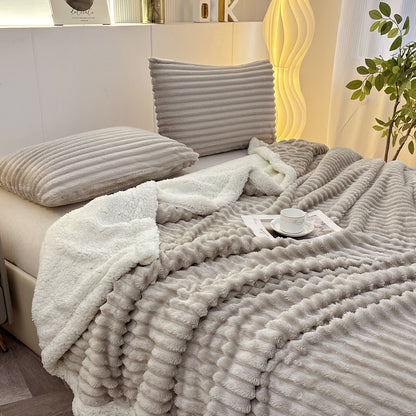 Doppellagige Flanell-Decke mit Streifenmuster