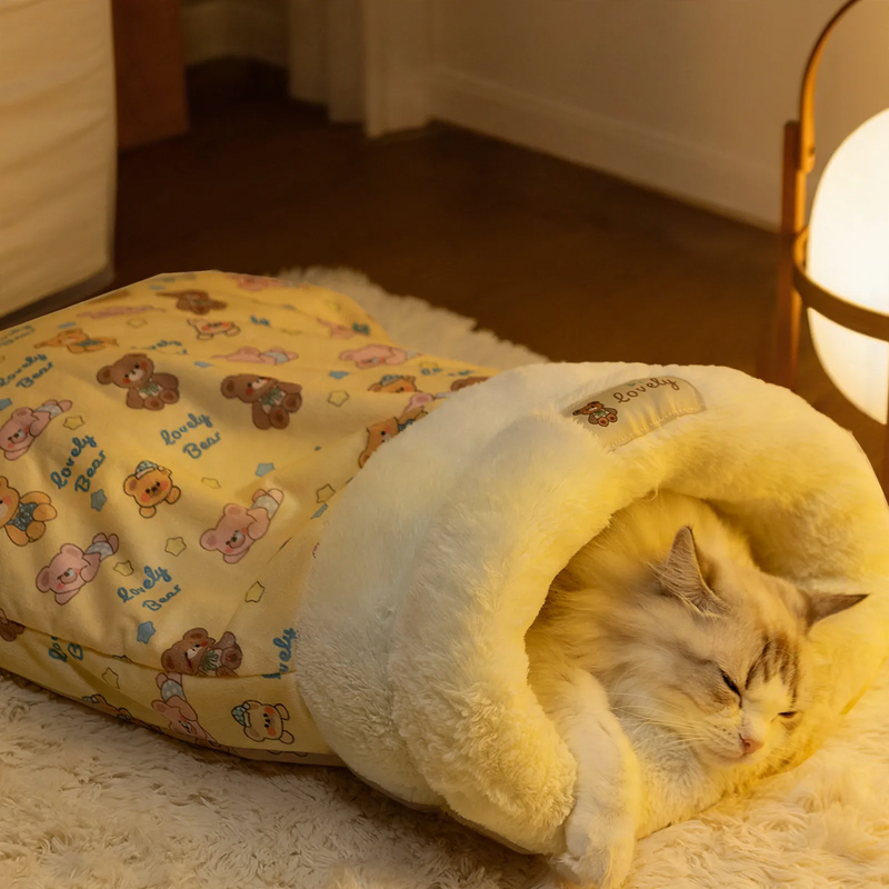 Halboffenes Katzenbett mit Wärmefutter für Herbst und Winter