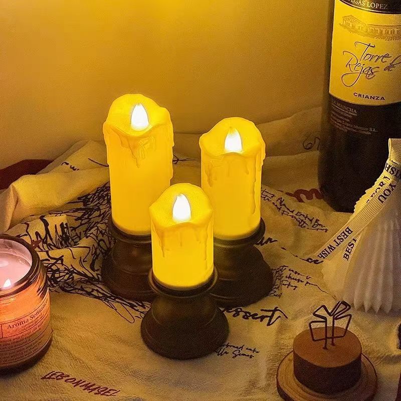 LED-Kerze mit Tropfenoptik im Vintage-Stil